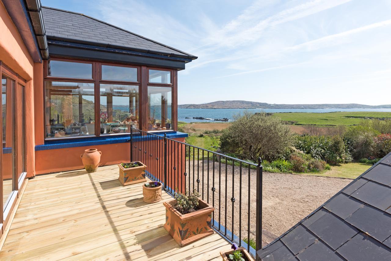 Dolphin Beach House Hotel Clifden Esterno foto