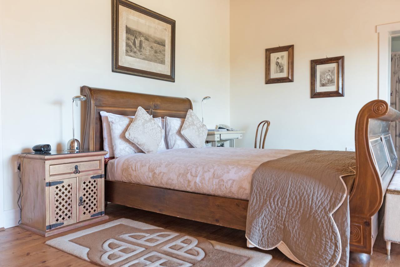 Dolphin Beach House Hotel Clifden Esterno foto