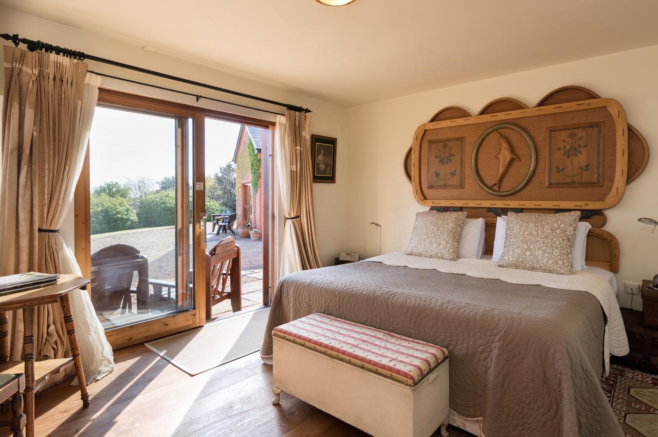 Dolphin Beach House Hotel Clifden Esterno foto