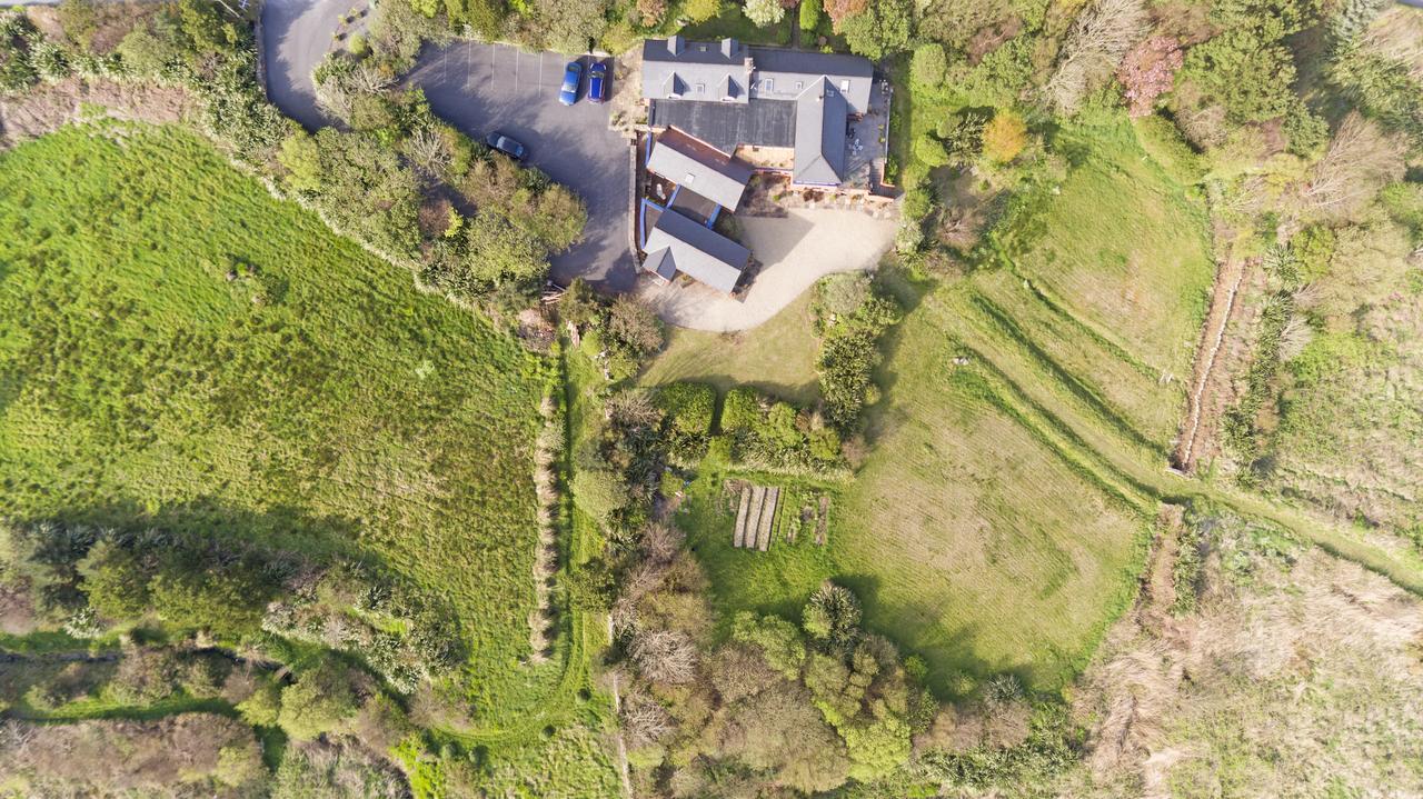 Dolphin Beach House Hotel Clifden Esterno foto