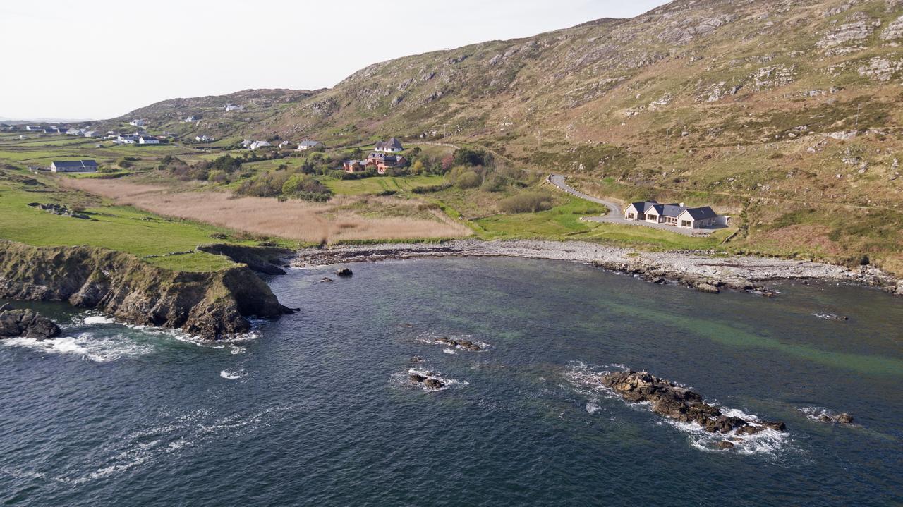 Dolphin Beach House Hotel Clifden Esterno foto