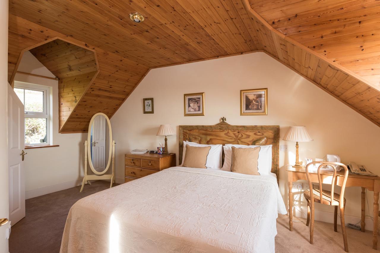 Dolphin Beach House Hotel Clifden Esterno foto