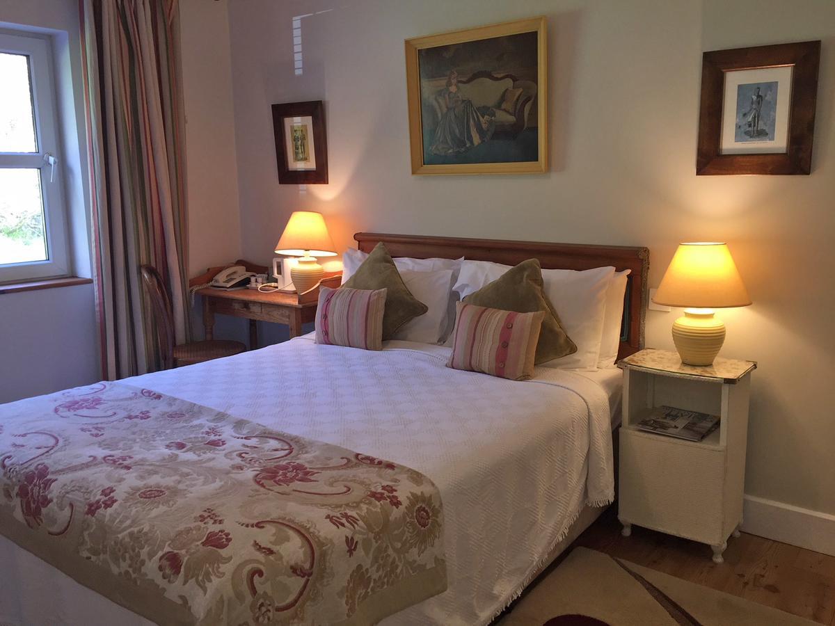 Dolphin Beach House Hotel Clifden Esterno foto